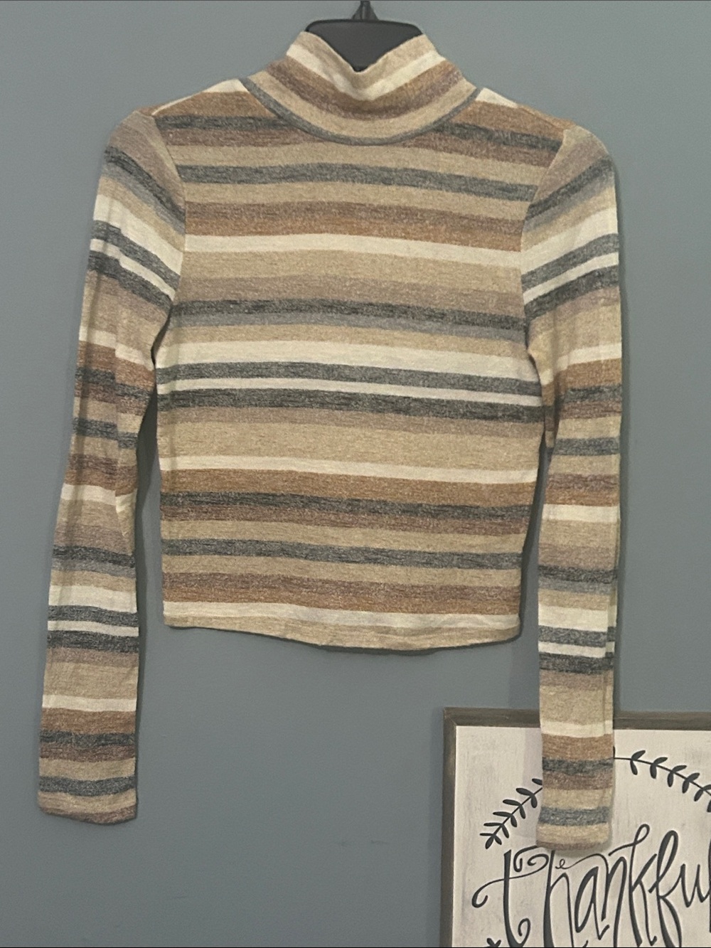 SO “Cozy” Striped Mock-neck long sleeve Crop Top in Beige, Brown, Gray